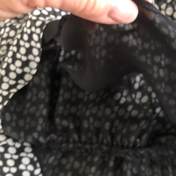 DIANE VON FURSTENBERG BLK/WH SILK POLKA DOT BLOUSE - Picture 2 of 4